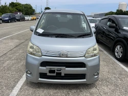 Daihatsu Move 1